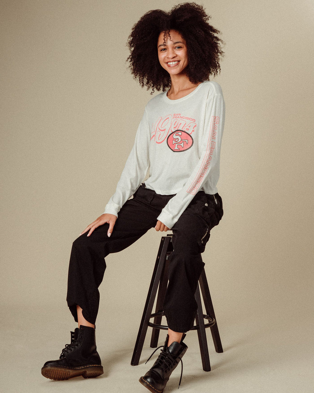 Women's San Francisco 49ers Touchdown Long Sleeve Crop Tee product image 3